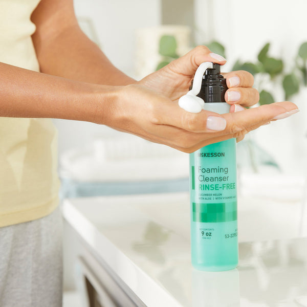 McKesson Rinse-Free Body Wash, Cucumber Melon Scent, 9 oz Pump Bottle